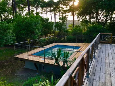 Plan de l'établissement Villa avec piscine sur le golf entre lac et Océan