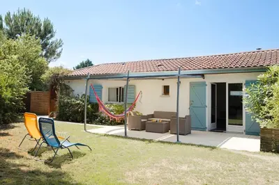Jardin de l'établissement La Maison Bleue