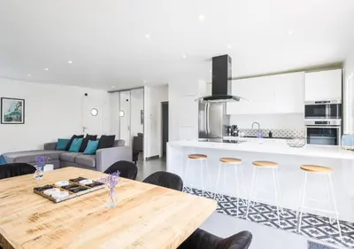 Cuisine ou kitchenette dans l'établissement Villa Hélène