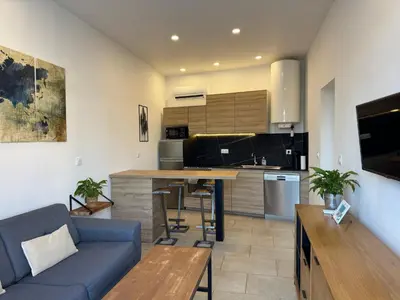 Cuisine ou kitchenette dans l'établissement Le Repos des Pins, à 10 minutes des plages