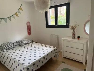 Un ou plusieurs lits dans un hébergement de l'établissement Villa au calme piscine chauffée dix couchages