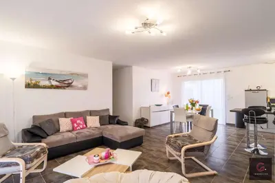 Coin salon dans l'établissement Biscarrosse Bourg Maison tout confort proche du centre ville