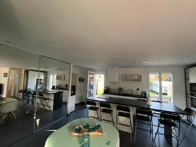 Cuisine ou kitchenette dans l'établissement Maison famille avec piscine, Wi-Fi et parking à Gujan-Mestras - FR-1-319-583