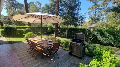 Jardin de l'établissement CAPBRETON. Villa ALAMEAT avec 3 chambres .Climatisation. Wifi gratuit.