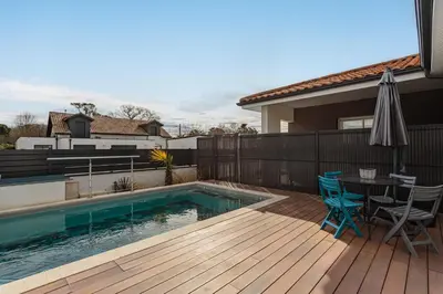 Piscine de l'établissement Villa Kaino 2 - Climatisée avec piscine ou située à proximité