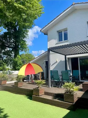 Jardin de l'établissement La maison de CASTETS entre forêt et océan