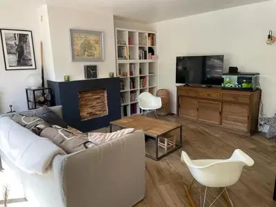 Télévision ou salle de divertissement dans l'établissement Villa EDEN WOOD Pyla-sur-Mer