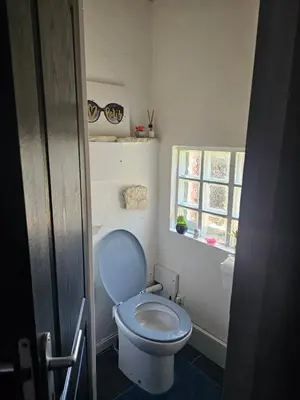 Salle de bains dans l'établissement Chezoulalandaise