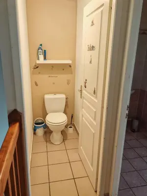 Salle de bains dans l'établissement Maison de campagne sur puyoo