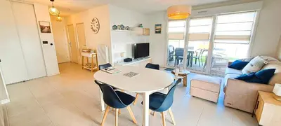 Coin salon dans l'établissement L'air du large superbe T3 lumineux avec jardin