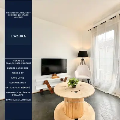 Télévision ou salle de divertissement dans l'établissement L'Azura - Proche Gare - Parking & Extérieur Privé