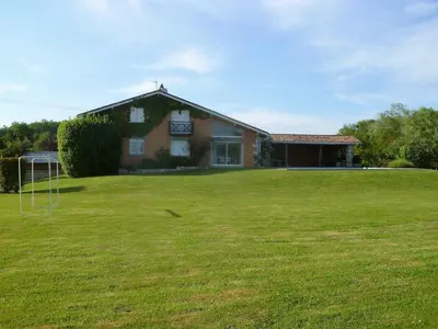 Jardin de l'établissement Villa de Campagne au bord de l'Adour