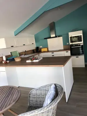 Cuisine ou kitchenette dans l'établissement Maison 6 à 8 pers au bord du Lac de Biscarrosse
