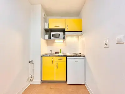 Cuisine ou kitchenette dans l'établissement Le Terrazzo - Élégant - Centre - Balcon - Lumineux
