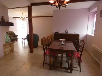 Coin salon dans l'établissement La dugue sud