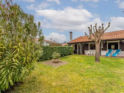 Jardin de l'établissement Maison à Sanguinet pour 3 pers, 200m du lac, terrasse et jardin - FR-1-521-250