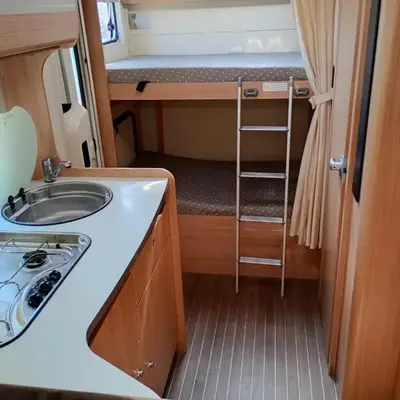 Camping car au bord de l eau