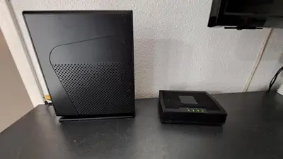 Télévision ou salle de divertissement dans l'établissement L'airial de Laure