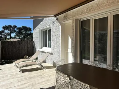 Balcon ou terrasse dans l'établissement Résidence 400-pyla Sur Mer - Maison familiale 8 pers à Pyla-sur-Mer, proche plage MAE-1164