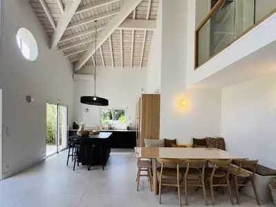 Plan de l'établissement Spacieuse Villa à Hossegor Avec Piscine Chauffée - FR-1-791-36