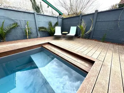 Piscine de l'établissement Havre du Bassin avec piscine et studio indépendant ou située à proximité