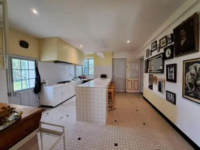 Cuisine ou kitchenette dans l'établissement Ruisseau
