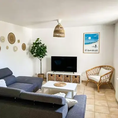 Appartement T3 avec jardin à 5km de la plage