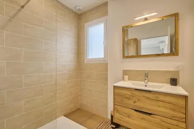 Salle de bains dans l'établissement Maëva - Proche des Plages