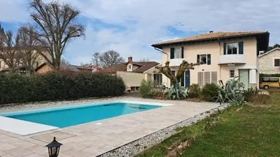 Piscine de l'établissement Casa Enolla ou située à proximité