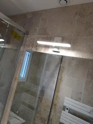 Salle de bains dans l'établissement Maisonnette au calme, T3, 6 pers résidence avec piscine et wifi privée proche lac et océan
