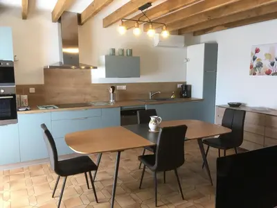 Cuisine ou kitchenette dans l'établissement un air de campagne