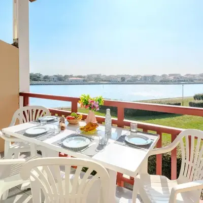 Apartment Les Pêcheurs-7 by Interhome