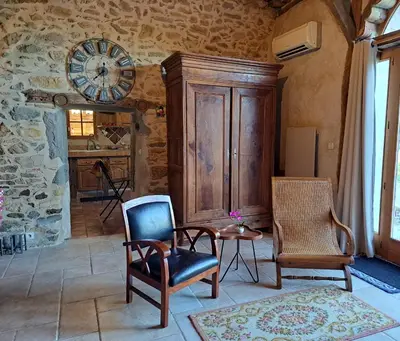 Coin salon dans l'établissement ENTRE ADOUR et MONTAGNE