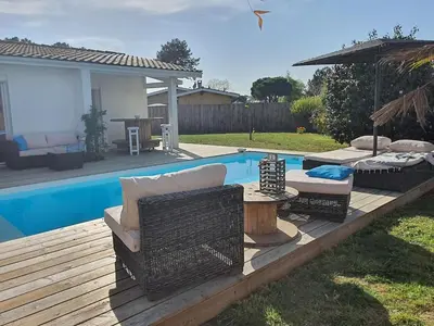 Piscine de l'établissement Villa Léonah Bassin d'Arcachon ou située à proximité