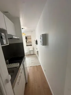 Cuisine ou kitchenette dans l'établissement Studio refait à neuf, lumineux - 131