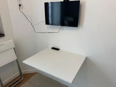 Télévision ou salle de divertissement dans l'établissement Studio refait à neuf, lumineux - 131
