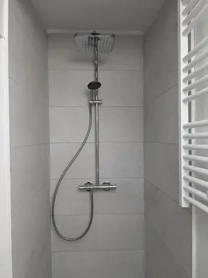 Salle de bains dans l'établissement Les pins du teich