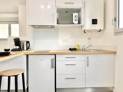 Cuisine ou kitchenette dans l'établissement La Fabrique - Parking & Extérieur Privatif - Clim - Fibre - Calme