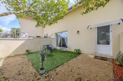 Jardin de l'établissement Maisonnette à Mont-de-Marsan