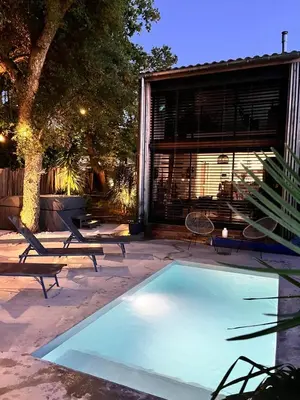 Piscine de l'établissement Modern Villa Close to Beach ou située à proximité
