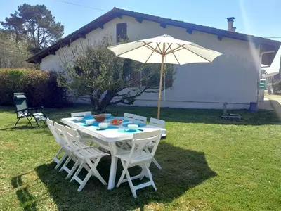 Jardin de l'établissement Maison charmante près de l'océan à Lit-et-Mixe - FR-1-50-170