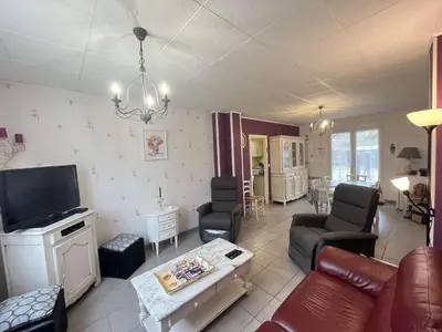 Télévision ou salle de divertissement dans l'établissement Villa rénovée près du lac, Biscarrosse - FR-1-831-2