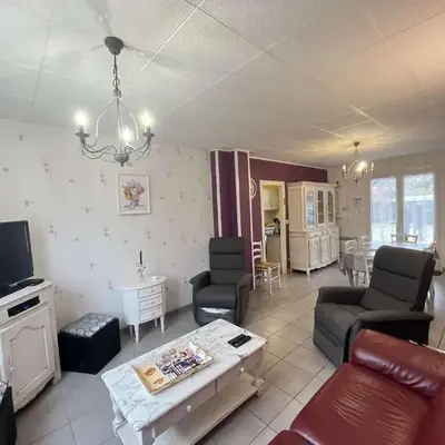 Villa rénovée près du lac