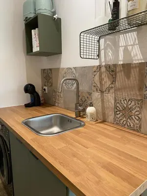Cuisine ou kitchenette dans l'établissement Paisible Studio avec jardin Bassin Arcachon