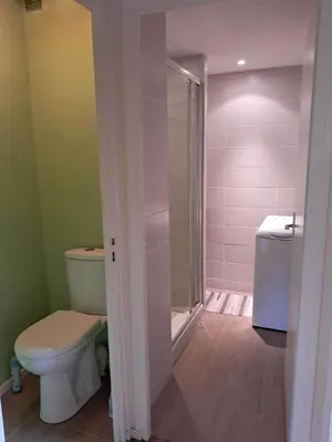 Salle de bains dans l'établissement Appartement avec piscine et proche de la plage