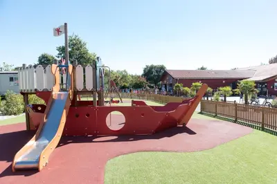 Aire de jeux pour enfants de l'établissement emplacement 490