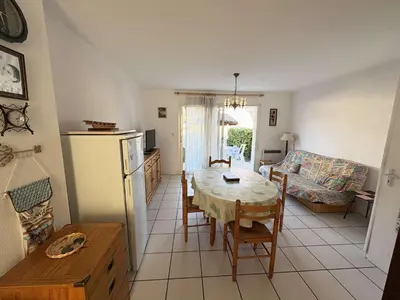 Cuisine ou kitchenette dans l'établissement Cadre idéal près de l'océan pour 4 personnes à Biscarrosse Plage - FR-1-831-6