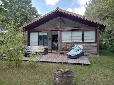 Jardin de l'établissement Le Chalet d'Isabelle-sur la vélodyssée-drap-serviette