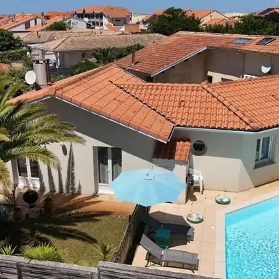 Villa ensoleillée avec terrasse près de la plage - FR-1-831-11