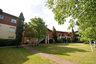 Jardin de l'établissement Appartement n 24 pour 4 à 6 personnes plages à pied